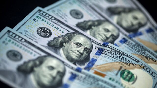 El dólar paralelo volvió a sobrepasar los 80.000 bolívares