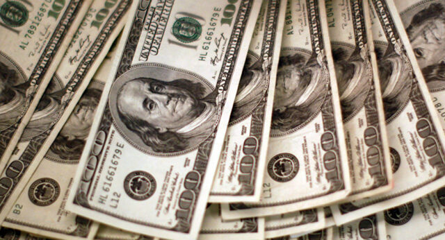 Asdrúbal Oliveros: Alza del dólar se debe a baja oferta de divisas por el asueto navideño