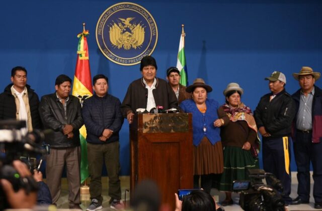 El Parlamento boliviano recibe la carta de renuncia de Evo Morales
