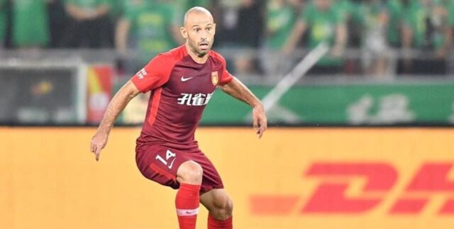 El defensa Javier Mascherano tiene la mira en Estudiantes