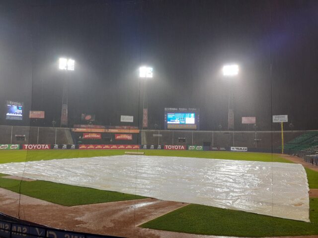 La lluvia impidió desenlace de tercer duelo entre los Eternos Rivales