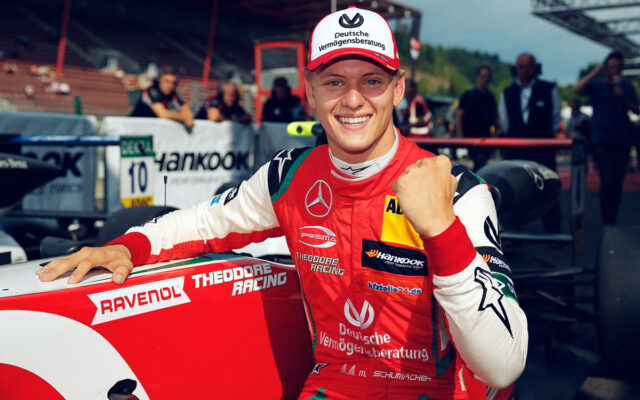 Mick Schumacher usa el Ferrari de su padre antes de ser subastado