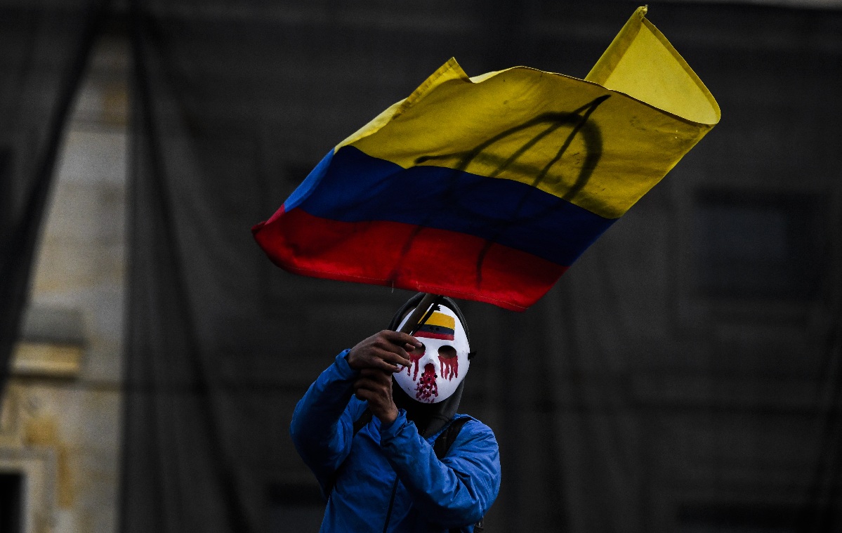 Paro en Colombia | "No creo que el país logre llegar a un consenso sobre cuál es su problema de fondo": James Robinson, economista