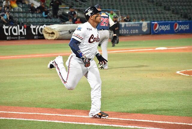 René Reyes es el 5.° pelotero que suma 500 anotadas en la LVBP