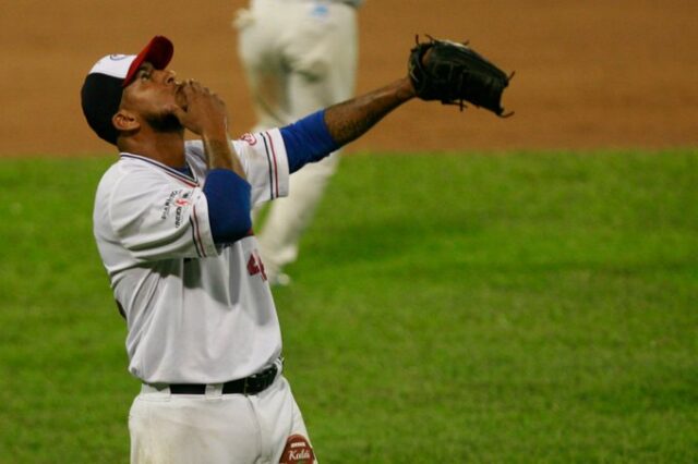 [RESUMEN] Tiburones volvió a remontar en el octavo