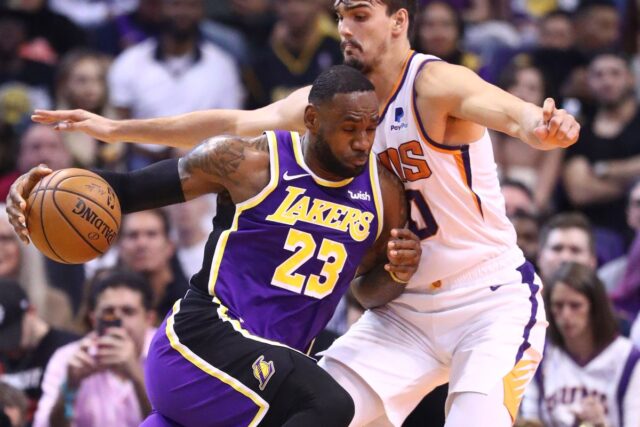 Kuzma y James le dan la victoria a los Lakers contra los Suns