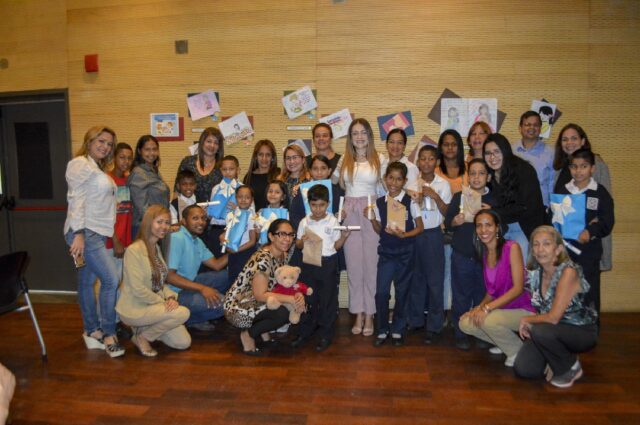 Alcaldía de Chacao entregó premios a los ganadores del  I Concurso de Dibujo de Lactancia Materna