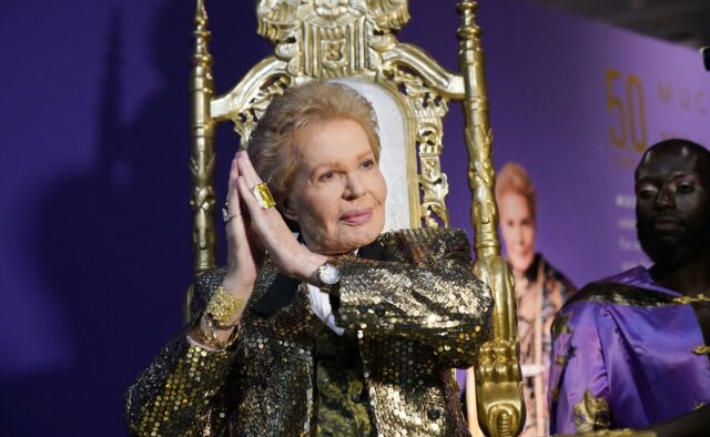Famosos latinos despiden al astrólogo Walter Mercado