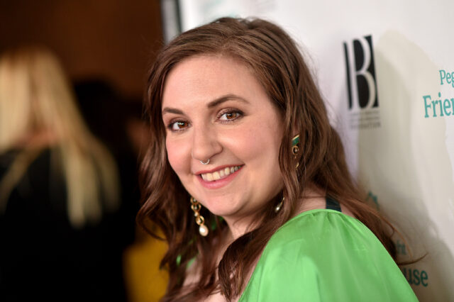 Lena Dunham producirá una serie adolescente para HBO Max