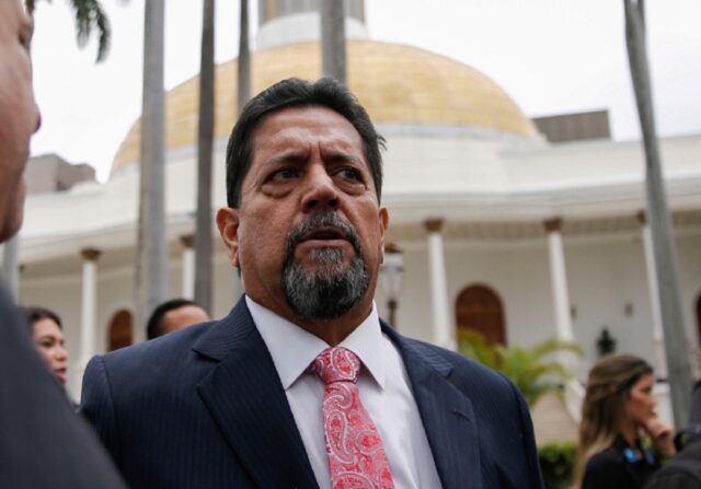 Edgar Zambrano: "Hay un cúmulo de irregularidades en el manejo de la Comisión"