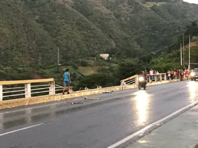 Dos militares de la GNB y un escolta murieron en accidente en la autopista Caracas-La Guaira