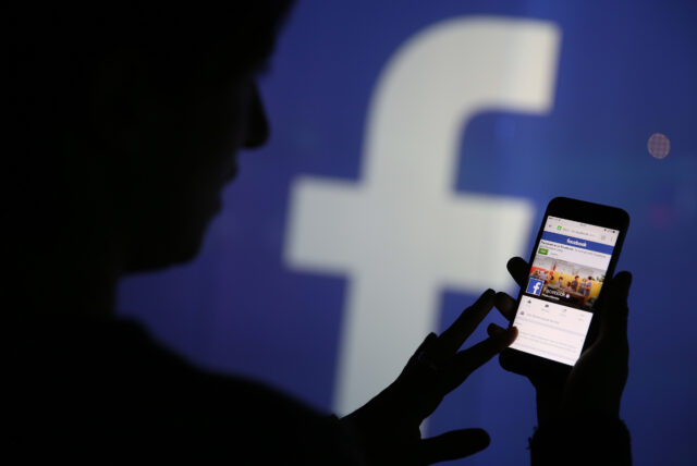 Facebook crea una función para transferir las imágenes a Google Fotos