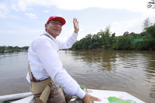 El presidente de Perú cierra el año con una caída de popularidad