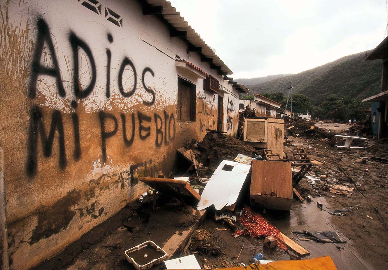 TRAGEDIA DE VARGAS - LOS LIBROS DE EL NACIONAL