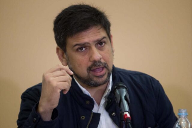 Ocariz: A los que destruyeron Miranda les quedó grande el plan de vacunación