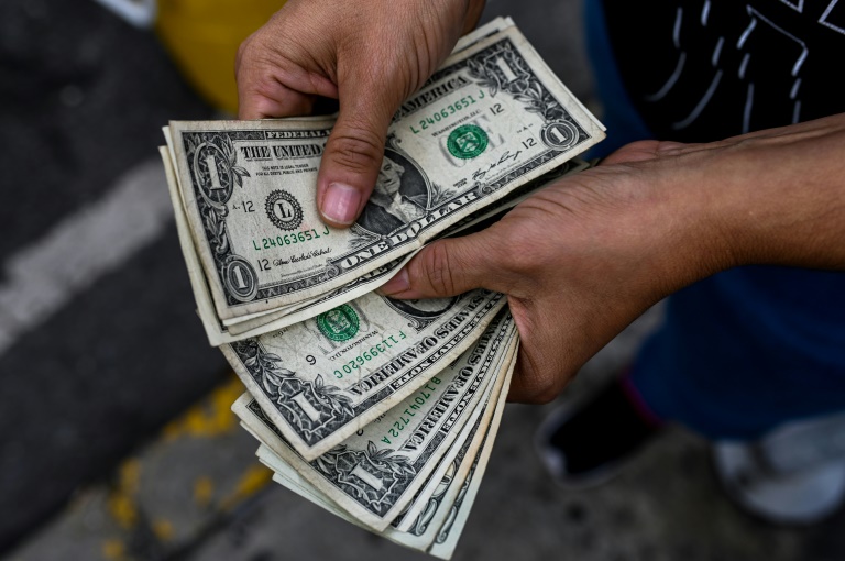 El precio del dólar aumento 6.771,94% en el transcurso de 2019