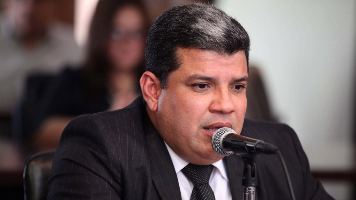 Luis Parra