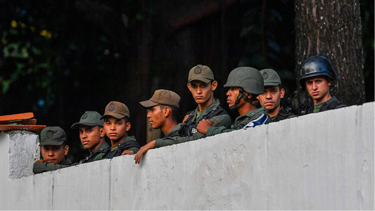 Cancillería de Panamá sobre los militares: Ellos decidieron retirarse de la embajada