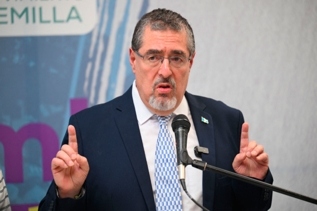 Tribunal electoral anula al partido político del presidente de Guatemala