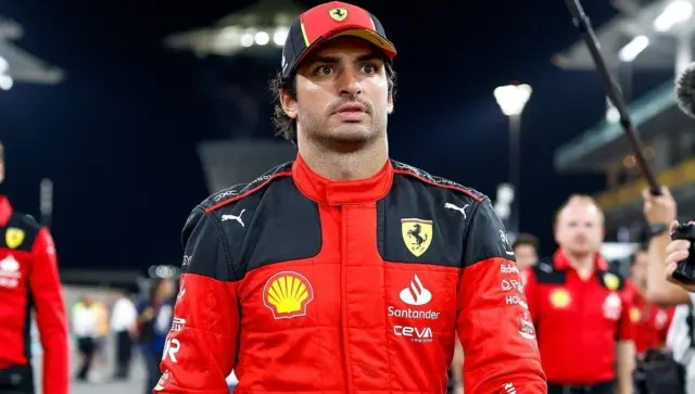 Carlos Sainz dejará Ferrari a final de temporada por la llegada de Hamilton