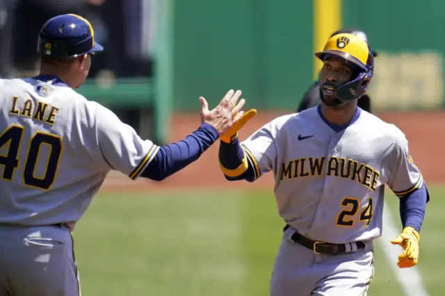 Contreras, Sánchez y Chourio lideran el bombardeo de los Cerveceros sobre los Piratas