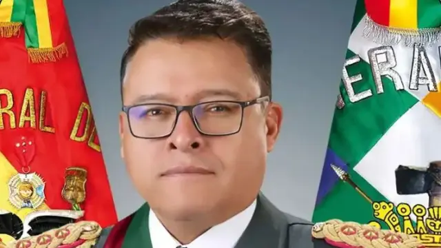 Quién es Juan José Zúñiga, el general que lideró la toma por parte de militares de la plaza central de La Paz, en lo que el presidente de Bolivia calificó de "intento de golpe de Estado"