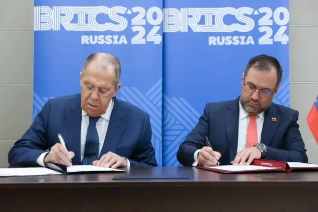 Rusia y Venezuela firman un memorándum para "contrarrestar" las sanciones