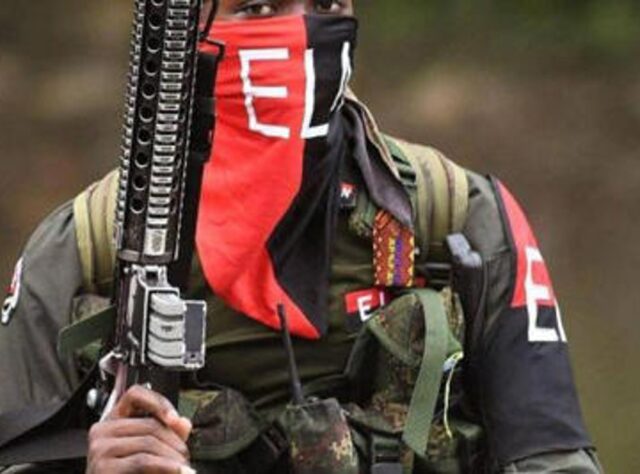 Delegación del ELN llega a Caracas para intentar revivir las negociaciones de paz con el Gobierno de Petro