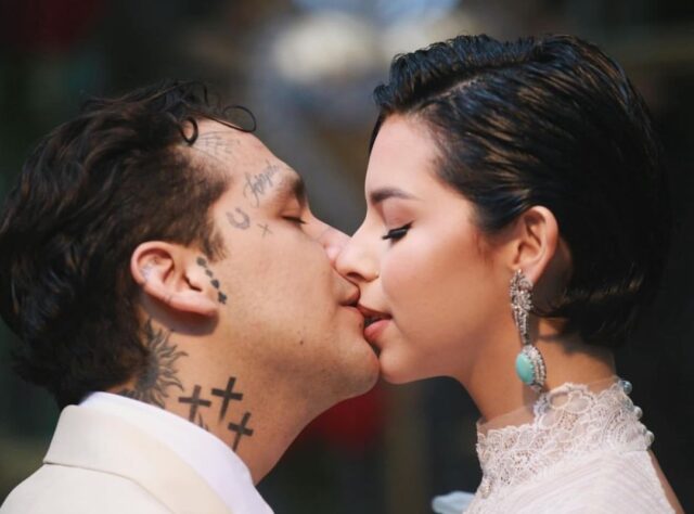 Christian Nodal y Ángela Aguilar causan revuelo en redes por fotos de su luna de miel