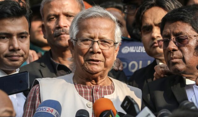 Muhammad Yunus llegará a Bangladés el jueves para liderar el gobierno