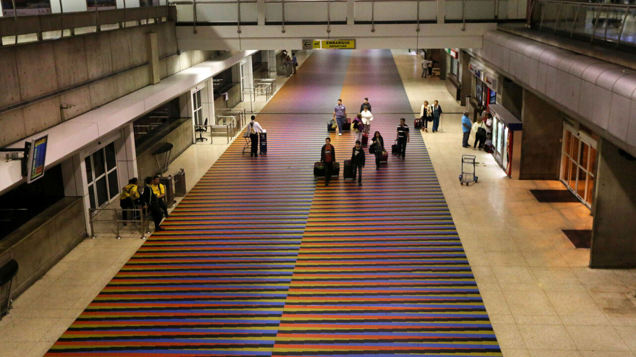 Estados Unidos recordó a sus ciudadanos de no viajar a Venezuela por riesgo detenciones