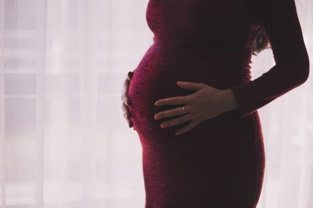 Pensamientos suicidas en madres y mujeres embarazadas: ¿cómo es posible?