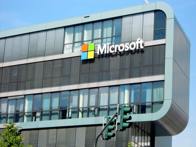 Microsoft crea una fundación para una "IA responsable" en Abu Dabi