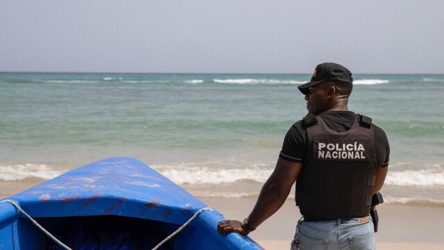 Hallan embarcación con 14 esqueletos de africanos en la costa de República Dominicana