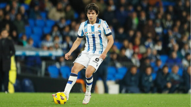 Jon Aramburu renovó contrato con el Real Sociedad hasta el 2027
