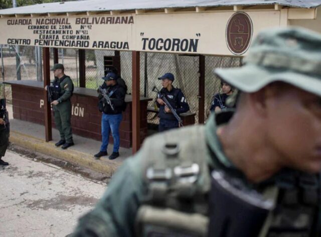 Denuncian que presos políticos mueren de hambre en Tocorón