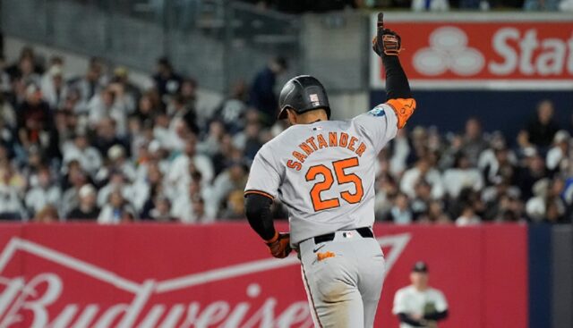 Los Orioles sometieron a los Yankees con empujada de Anthony Santander