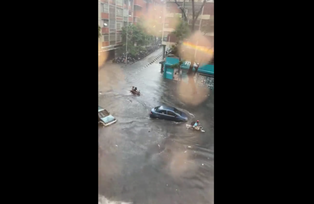Fuertes lluvias colapsan la Gran Caracas