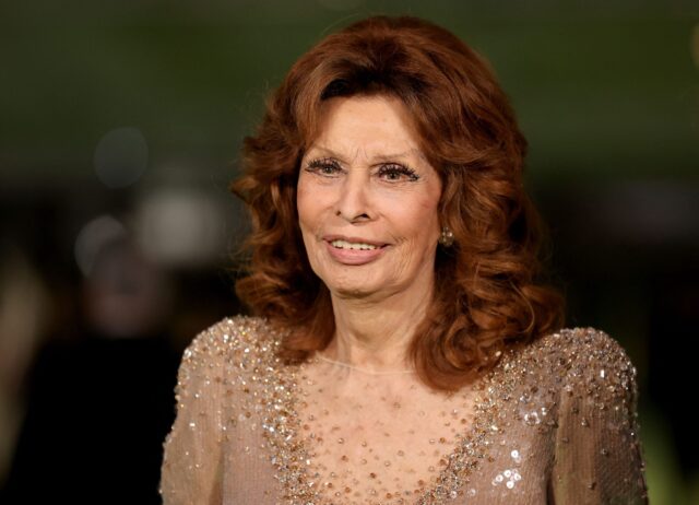 Sophia Loren, la única gran diva del cine de oro viva, cumple 90 años