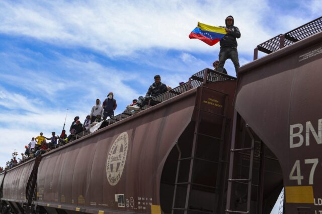 Niño venezolano murió al descarrilarse tren con migrantes en México