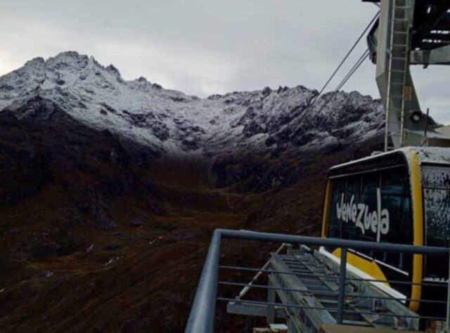 Así se vio la nevada en la estación Pico Espejo de Mérida este 1 de septiembre