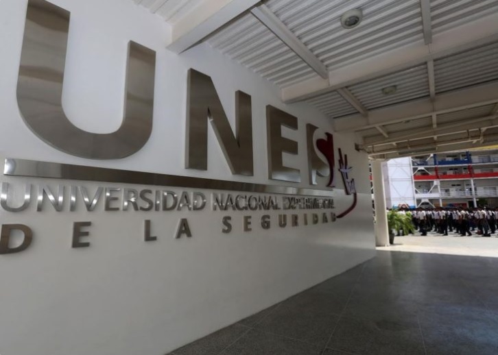 unes