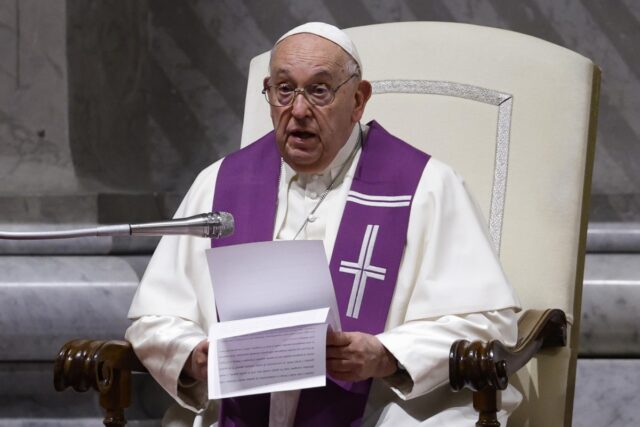 La salud del Papa continúa mejorando: ya no necesita ventilación mecánica nocturna