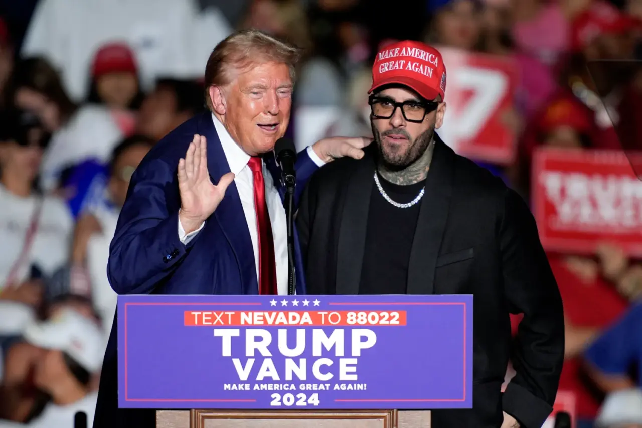 240918-nicky-jam-donald-trump-vl-212p-ab204c