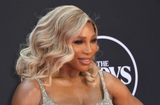 Serena Williams revela que le extirparon quiste del tamaño de un pomelo