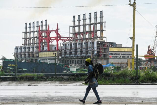 En Cuba, el déficit crónico continúa una semana después del colapso del sistema eléctrico