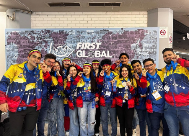 Selección Venezolana de Robótica se llevó la plata en el mundial First Global Challenge 2024