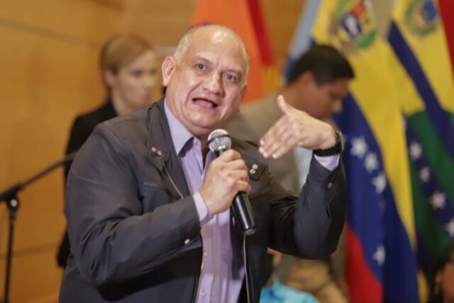 Exigen fe de vida de diputado regional Eduardo Labrador tras 10 días detenido