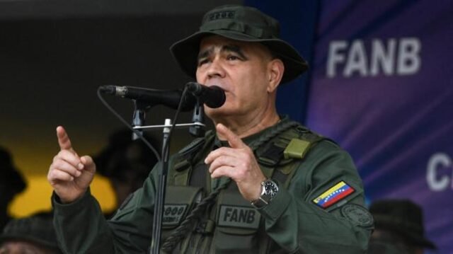 Vladimir Padrino López: "Venezuela defenderá su paz ante cualquier intento de intervención"