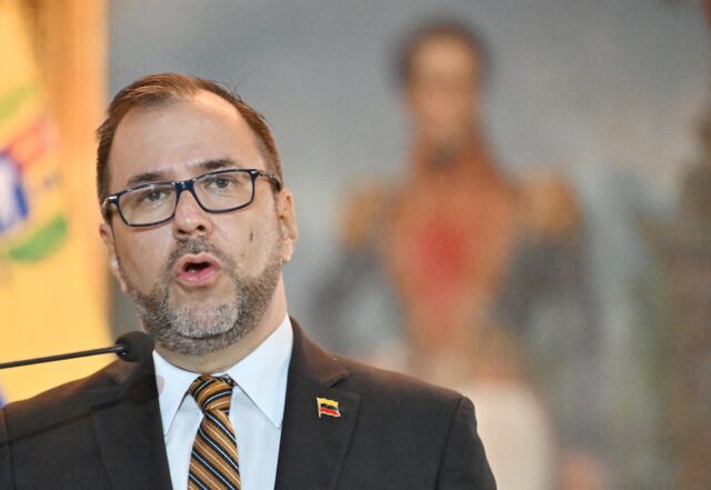 Gobierno de Maduro dice que gendarme argentino está siendo procesado por "plan terrorista